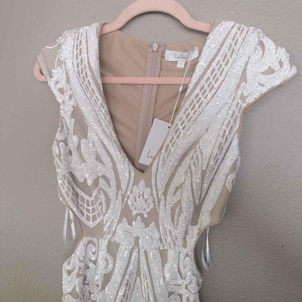 Lulus Always Adored White and Nude
Sequin Mermaid Maxi Wedding Dress XS - Picture 8 of 13